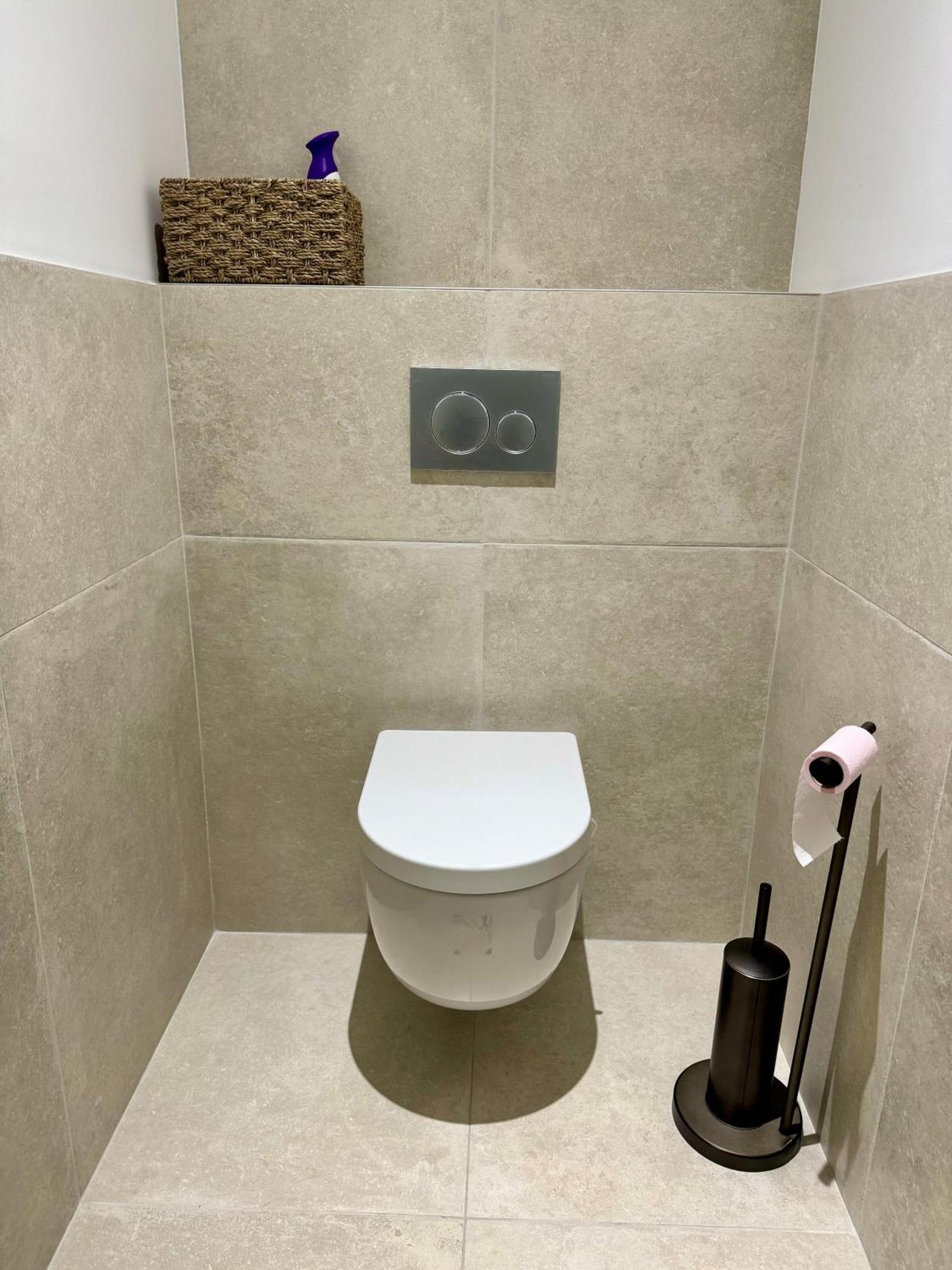 Chambre Privee Climatisee Avec Salle De Bains Partagee-Le Sapin Genay (Rhone) Ngoại thất bức ảnh